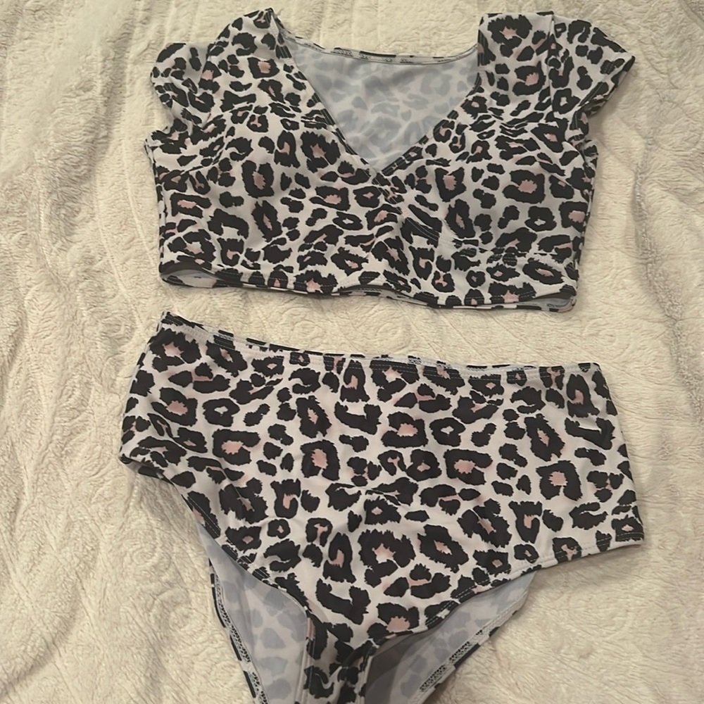 Shein high waisted cap sleeve bikini leopard